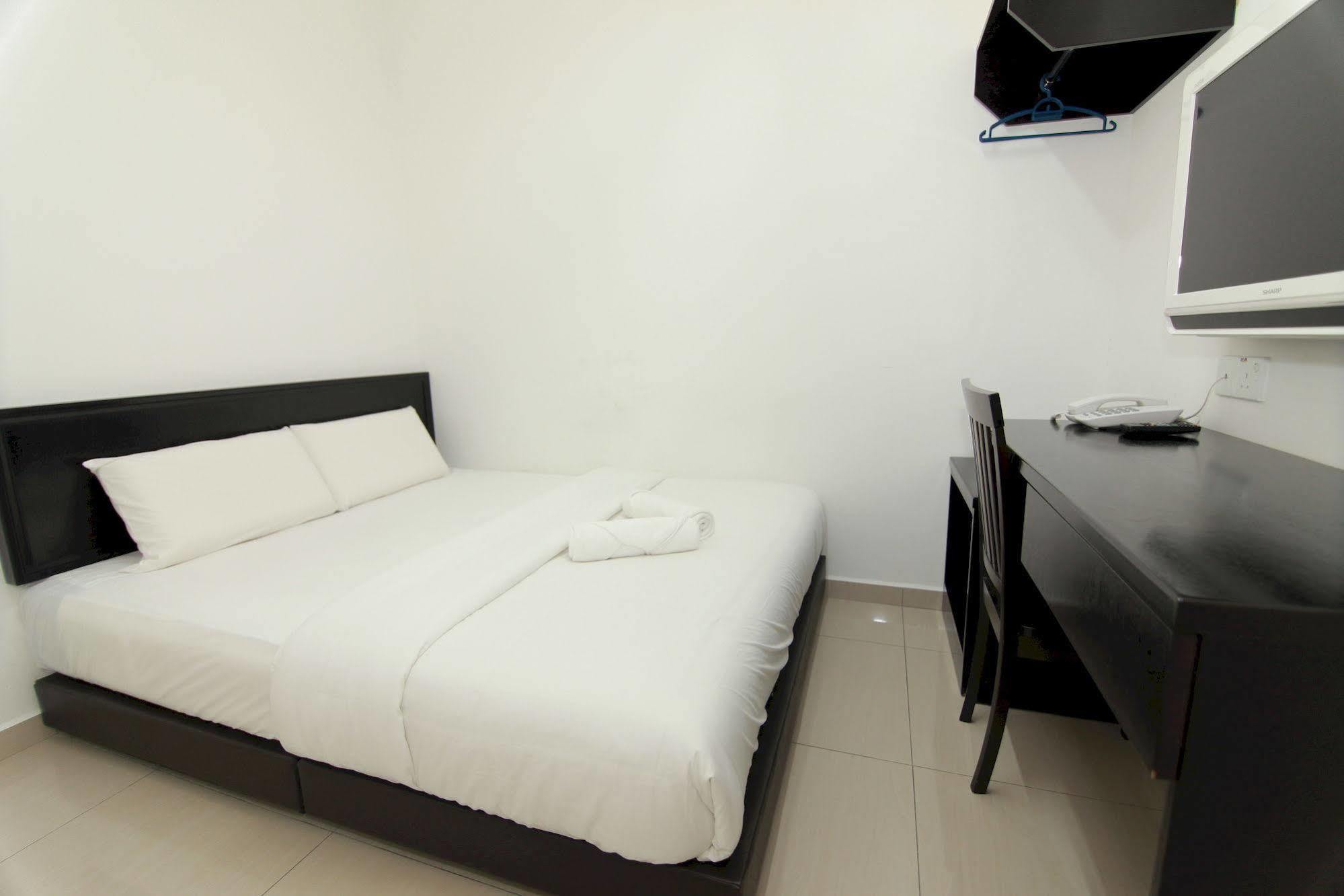 Hotel Alam Indi Джохор-Бару Экстерьер фото